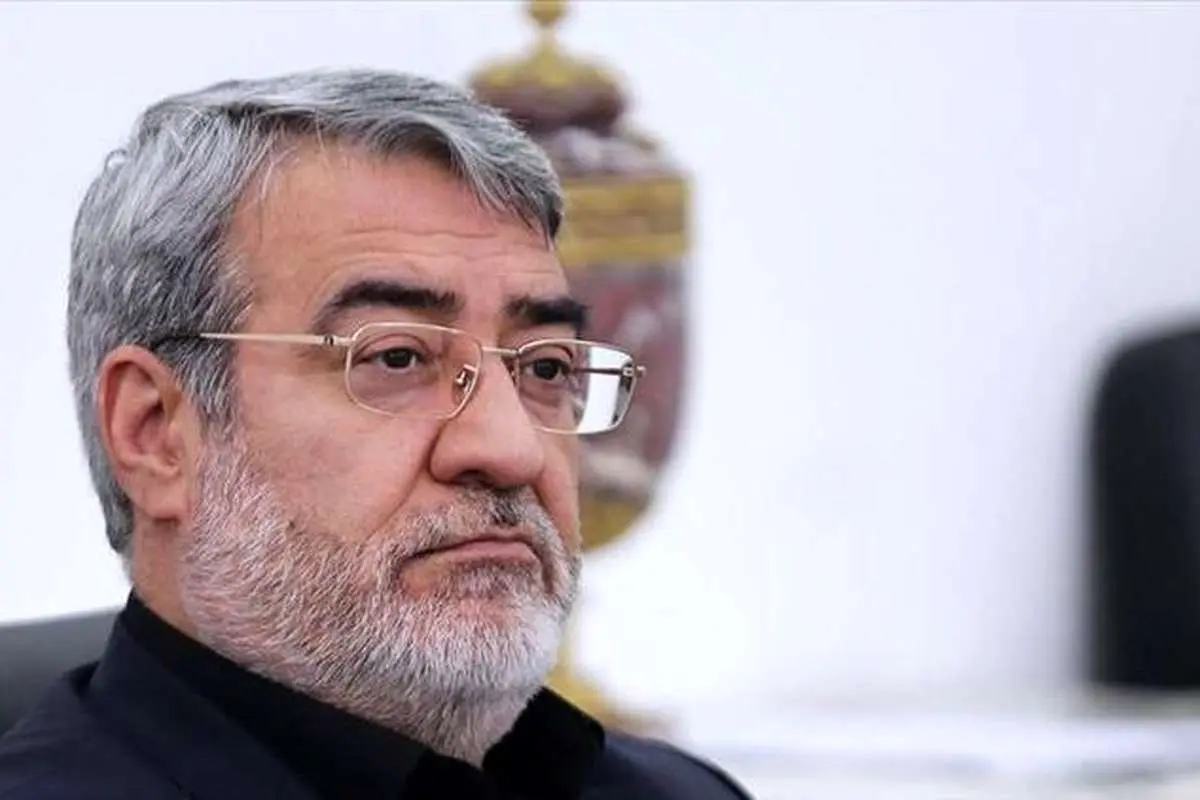 پاسخ رحمانی فضلی به انتقاد ستاد رئیسی