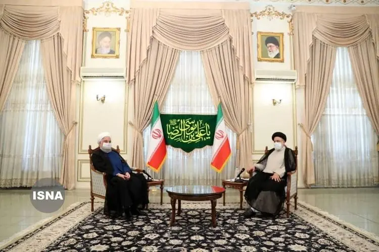تصویری از حضور روحانی در دفتر رییسی