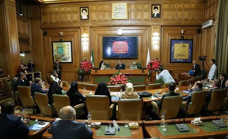 جنجال در شورای شهر بر سر «آناهیتا» و «آزیتا»