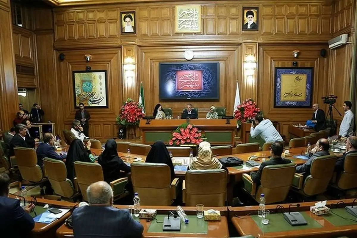 جنجال در شورای شهر بر سر «آناهیتا» و «آزیتا»