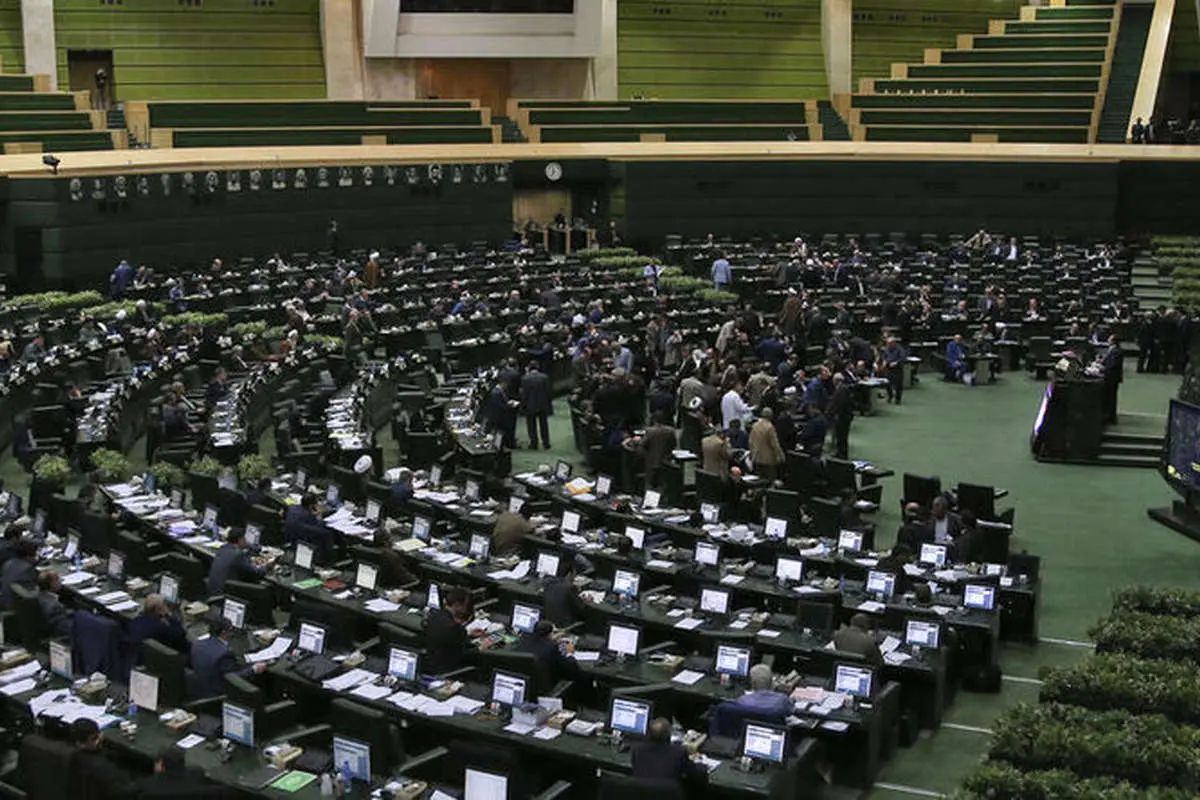 قانونی برای مجازات مردم یا جاسوس‌ها؟