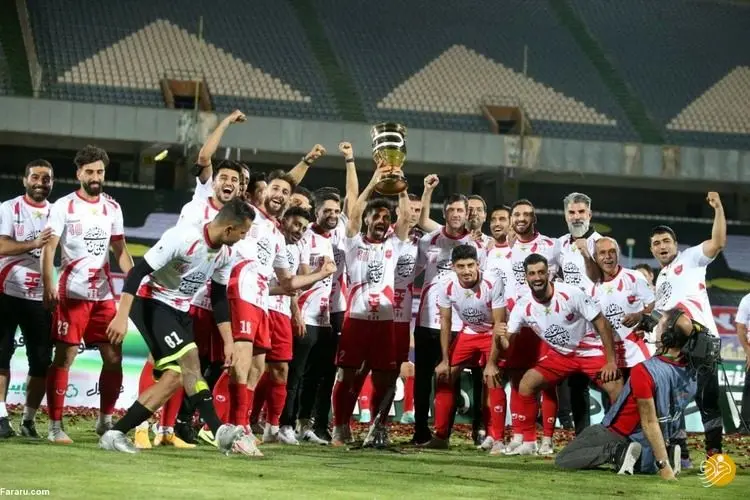 کاپیتان دوم پرسپولیس: قرارداد من و سیدجلال را منتشر کنید