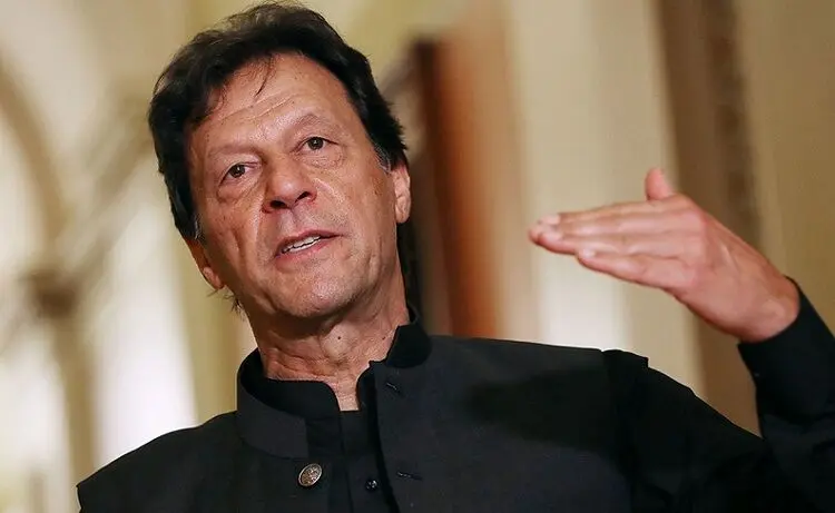 جنجال بر سر اظهار نظر عمران خان درباره زنان