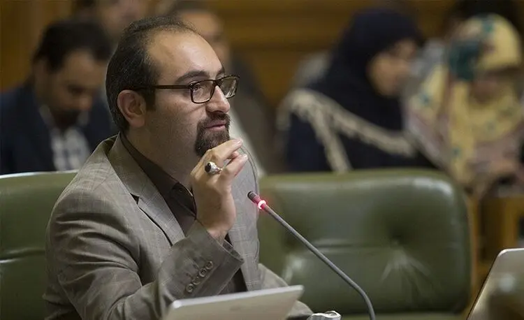 حجت نظری: جریان اصولگرایی نشان دهد چه در چنته دارد