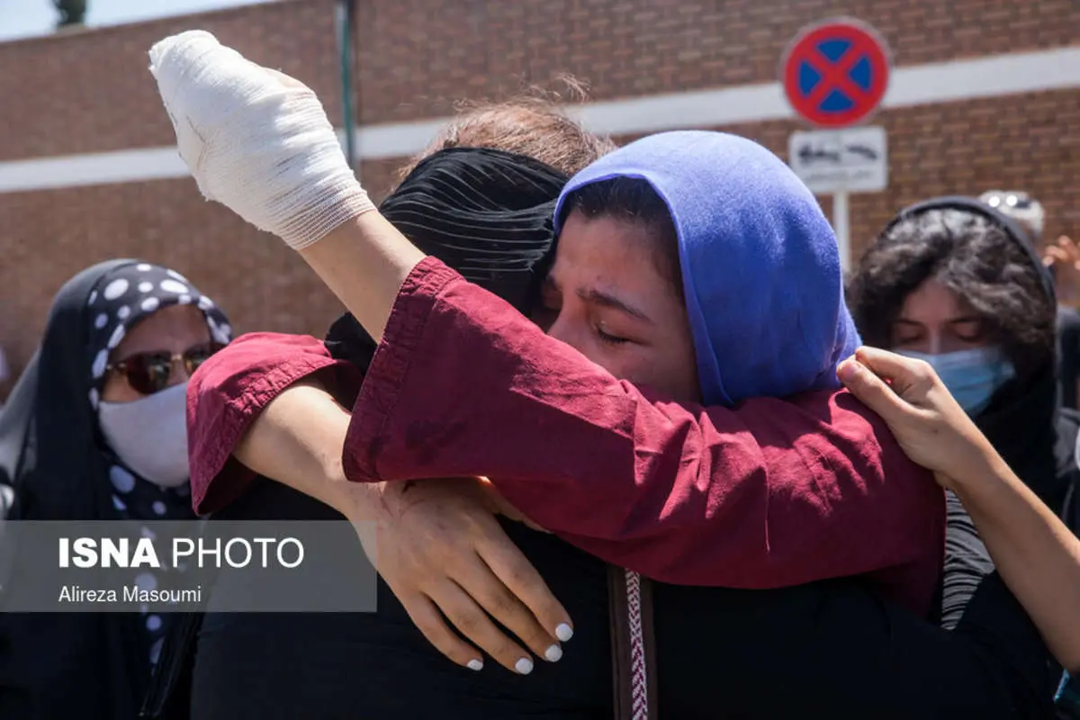(تصاویر) بازگشت خبرنگاران محیط زیست با پیکر همکارانشان به تهران