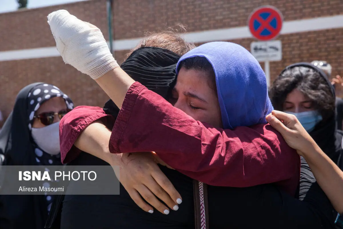 (تصاویر) بازگشت خبرنگاران محیط زیست با پیکر همکارانشان به تهران