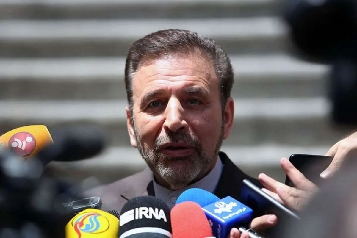 انتقاد تند واعظی از همتی: او هیچ اختلافی با روحانی نداشت