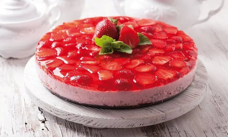 طرز تهیه دسر بیسکوییت و توت فرنگی، خوشمزه و جذاب