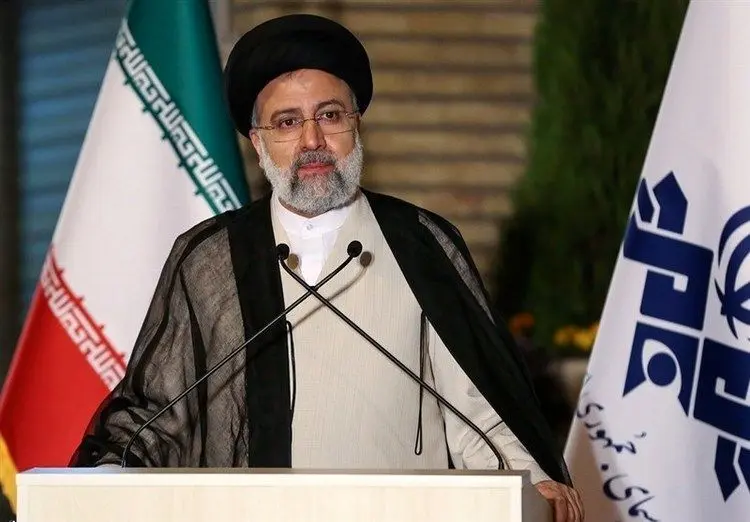 رئیسی: آقایان ۸سال کشور را معطل گذاشتند