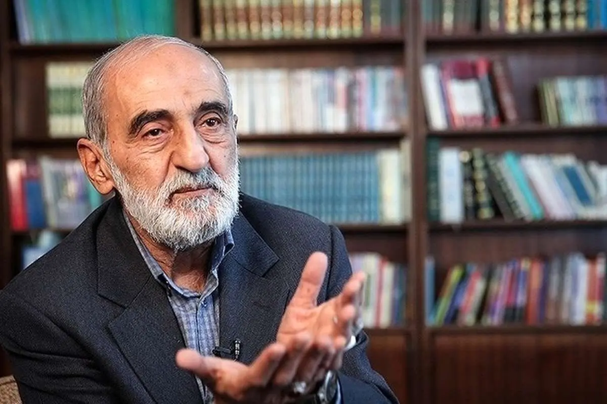 هشدار حسین شریعتمداری به ۴ نامزد اصولگرا؛ کنار بکشید