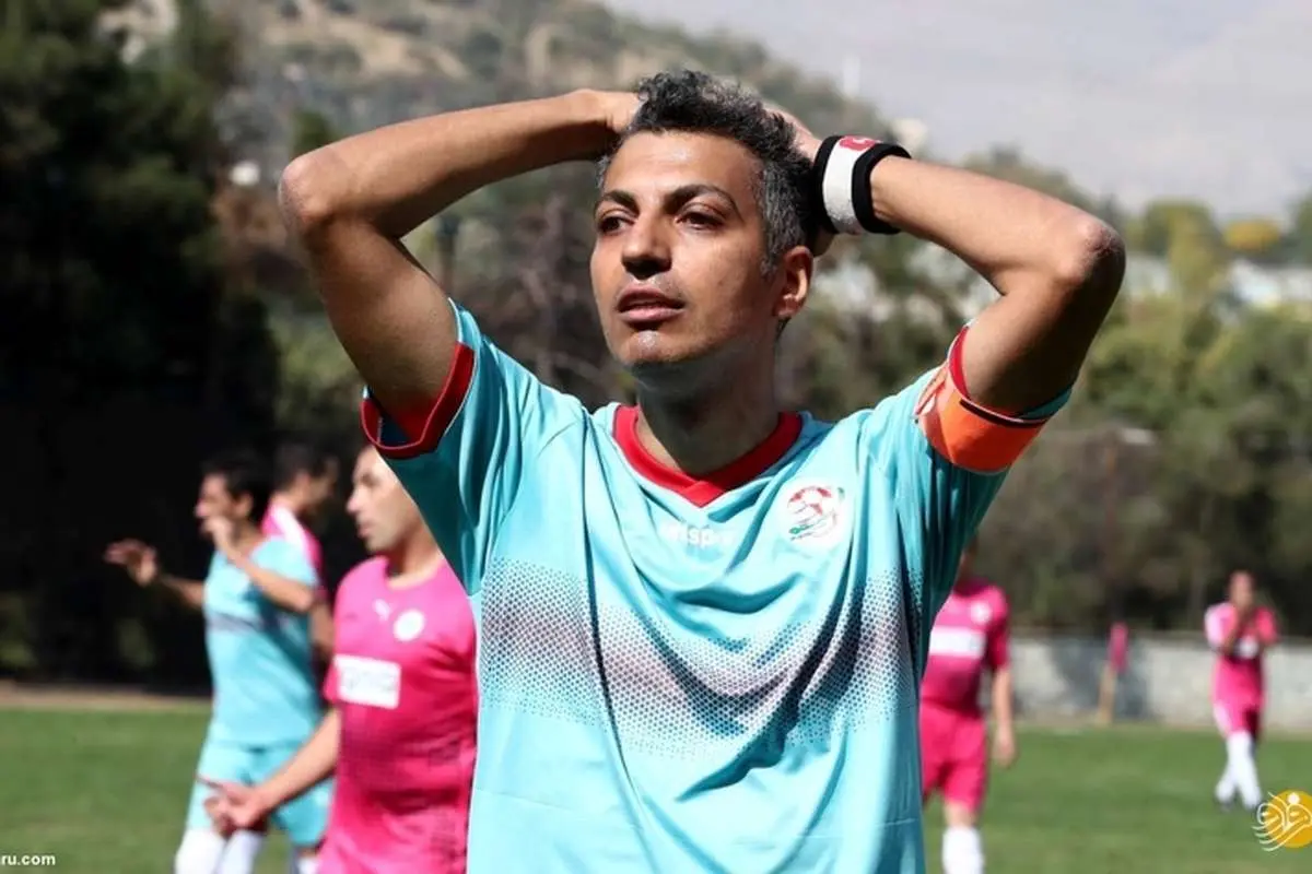 (عکس) نبرد عادل فردوسیپور با یک ملیپوش