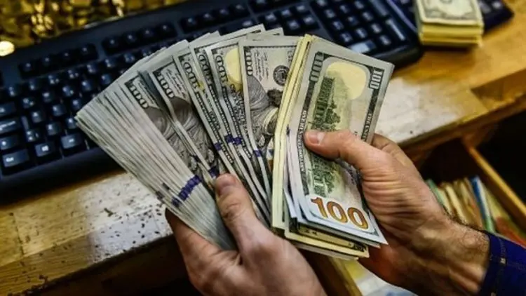 پیش‌بینی قیمت دلار در بازار امروز سه‌شنبه ۲۵ خرداد