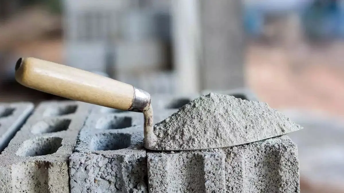 بررسی افزایش ۱۲ درصدی نرخ سیمان فله بر بازار مسکن