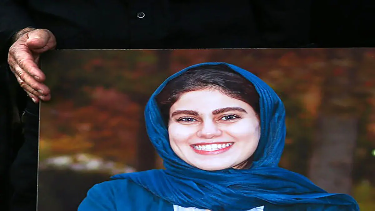(ویدئو) همسر مهشاد کریمی: باید علنی عذرخواهی کنید