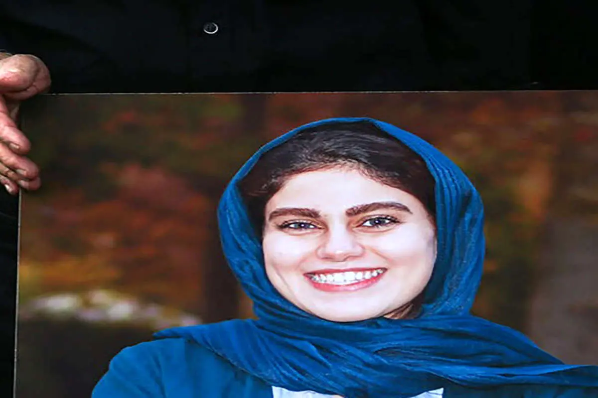(ویدئو) همسر مهشاد کریمی: باید علنی عذرخواهی کنید
