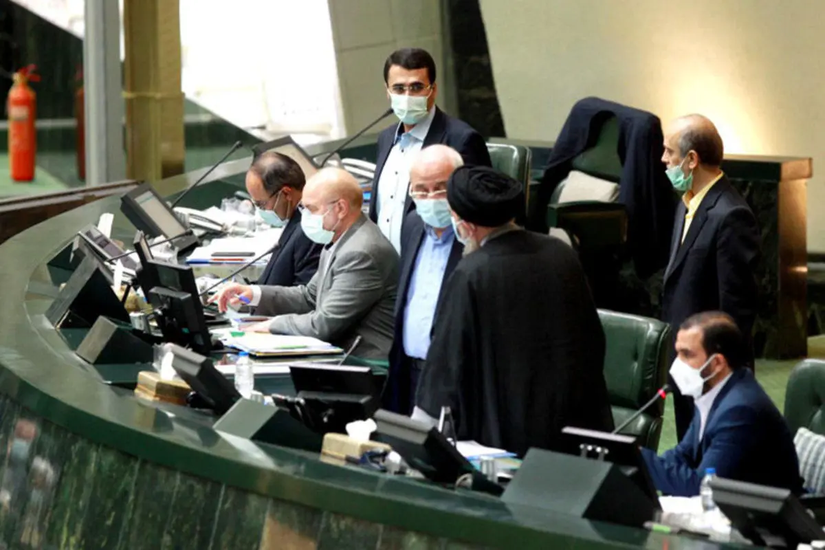 مجوز مجلس به وزارت نفت برای تأمین قیر رایگان