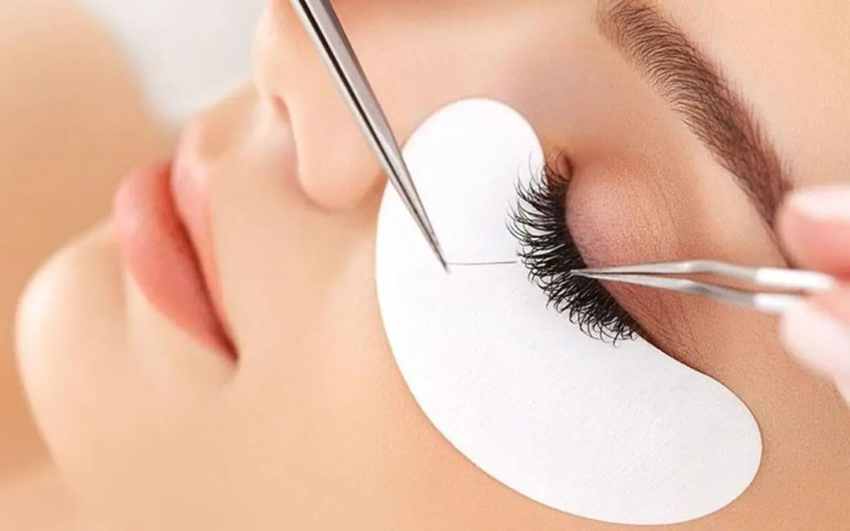 چرا بازار کار اکستنشن مژه داغ است؟