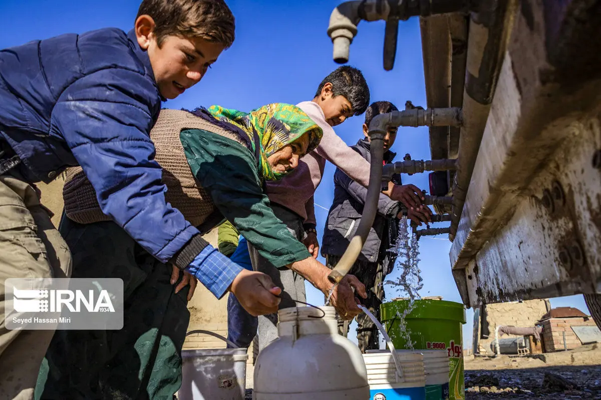(تصاویر) آبرسانی با تانکر