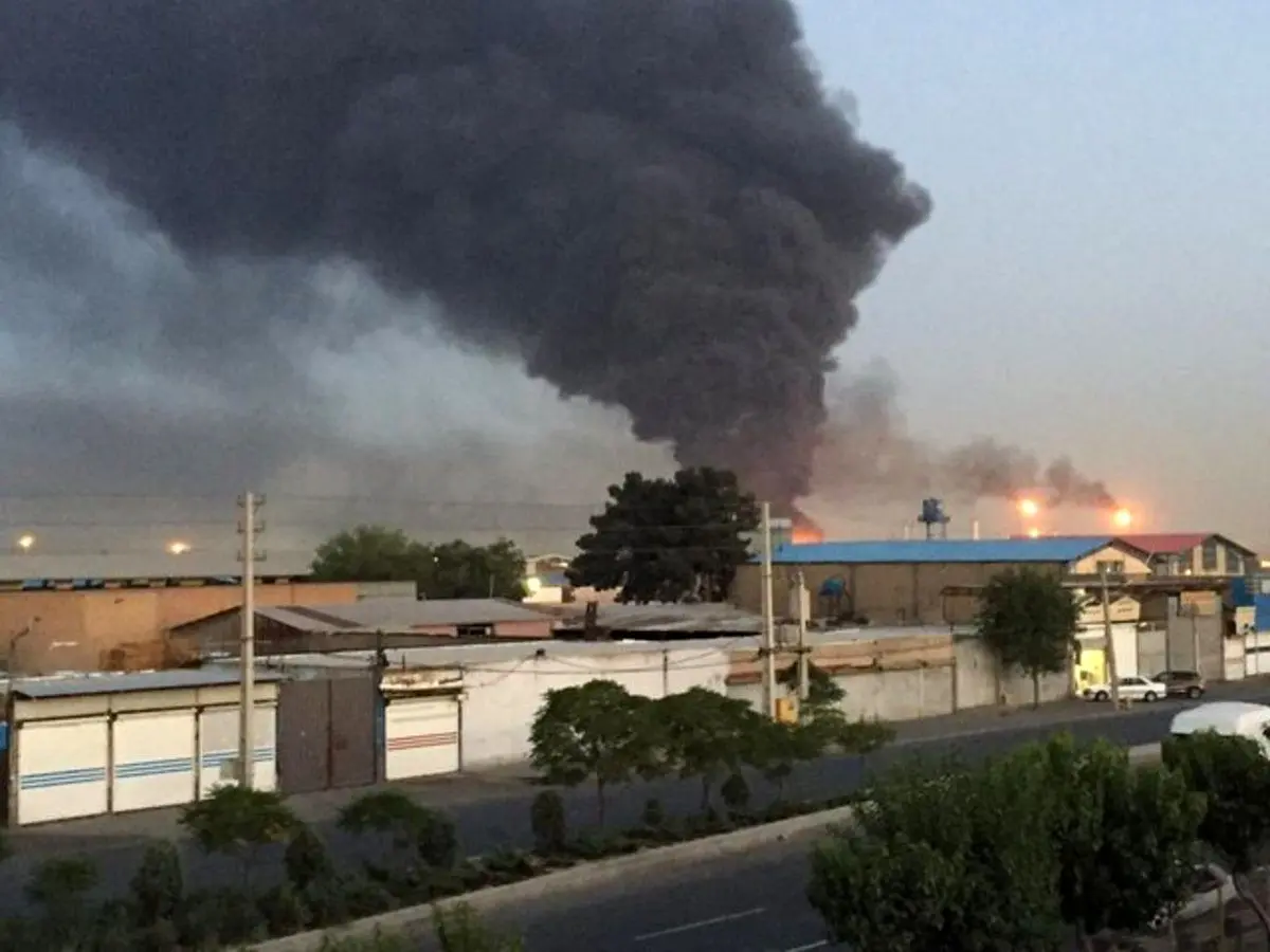 آتش‌سوزی گسترده در محدوده جاده مخصوص کرج