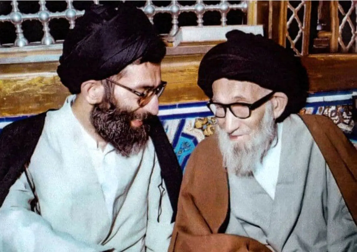 (عکس) دستخط اجازه اجتهاد آیت‌اللّه نائینی به پدر رهبر انقلاب