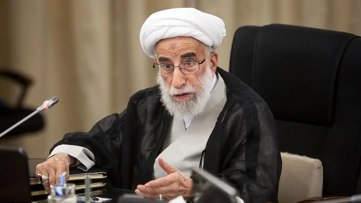 آیت الله جنتی: خیلی اصرار کردم که کدخدایی سخنگو باقی بماند