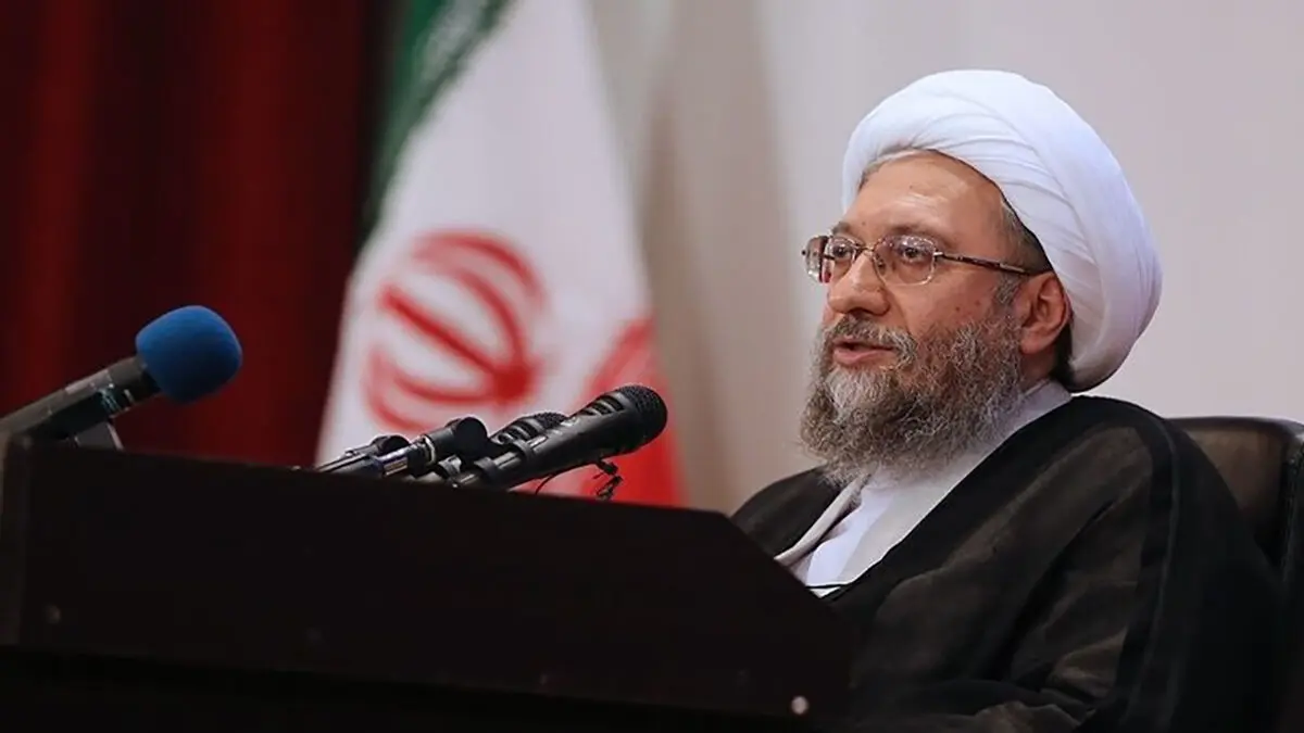درخواست آملی لاریجانی از رئیسی