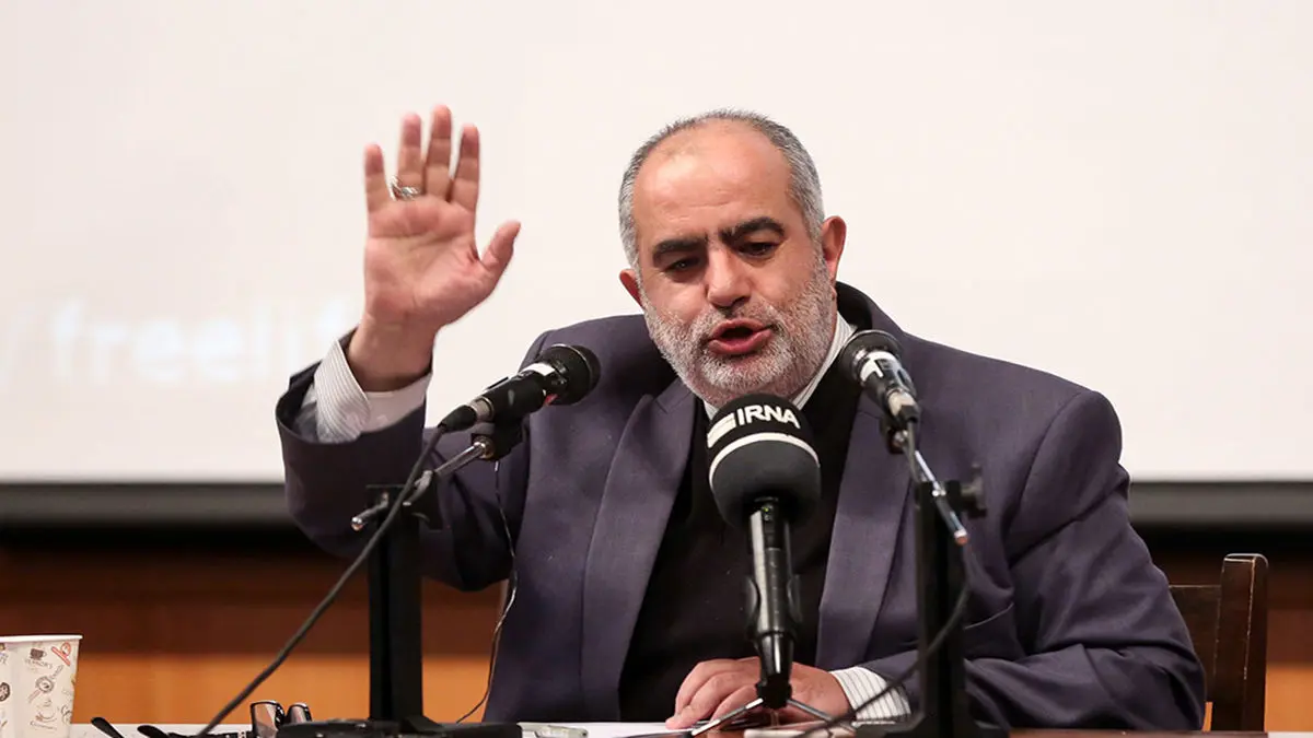 توئیت کنایه آمیز حسام الدین آشنا به ادعای ربودن مسیح علی نژاد