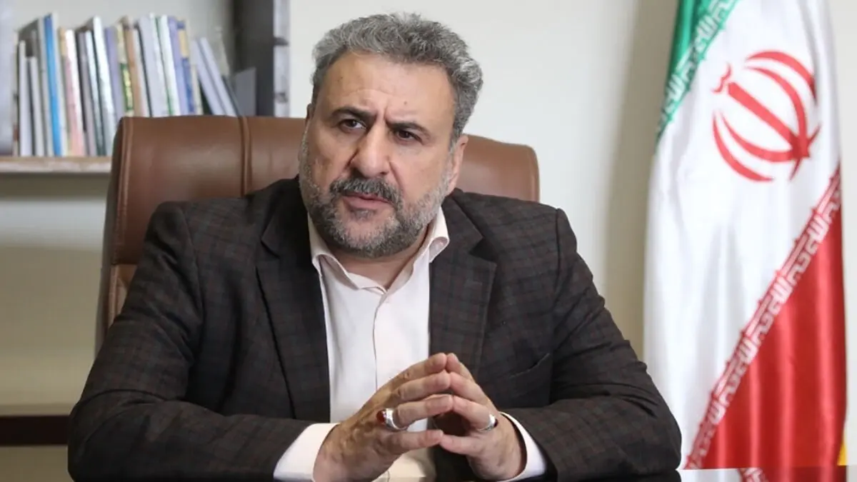 کاسبان تحریم حاضرند به نصف قیمت بنزین را قاچاق کنند