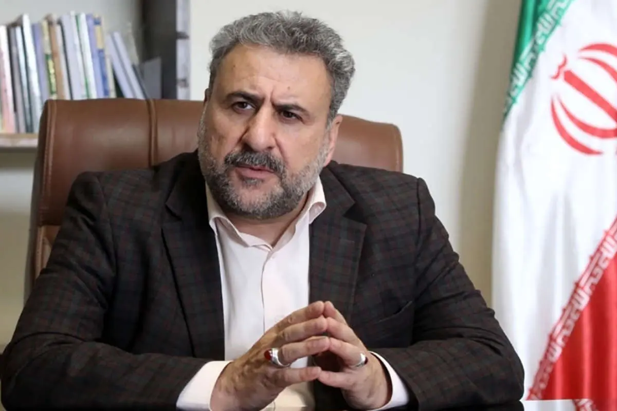 کاسبان تحریم حاضرند به نصف قیمت بنزین را قاچاق کنند