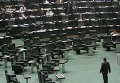 احتمال "سؤال" نمایندگان از احمدی نژاد