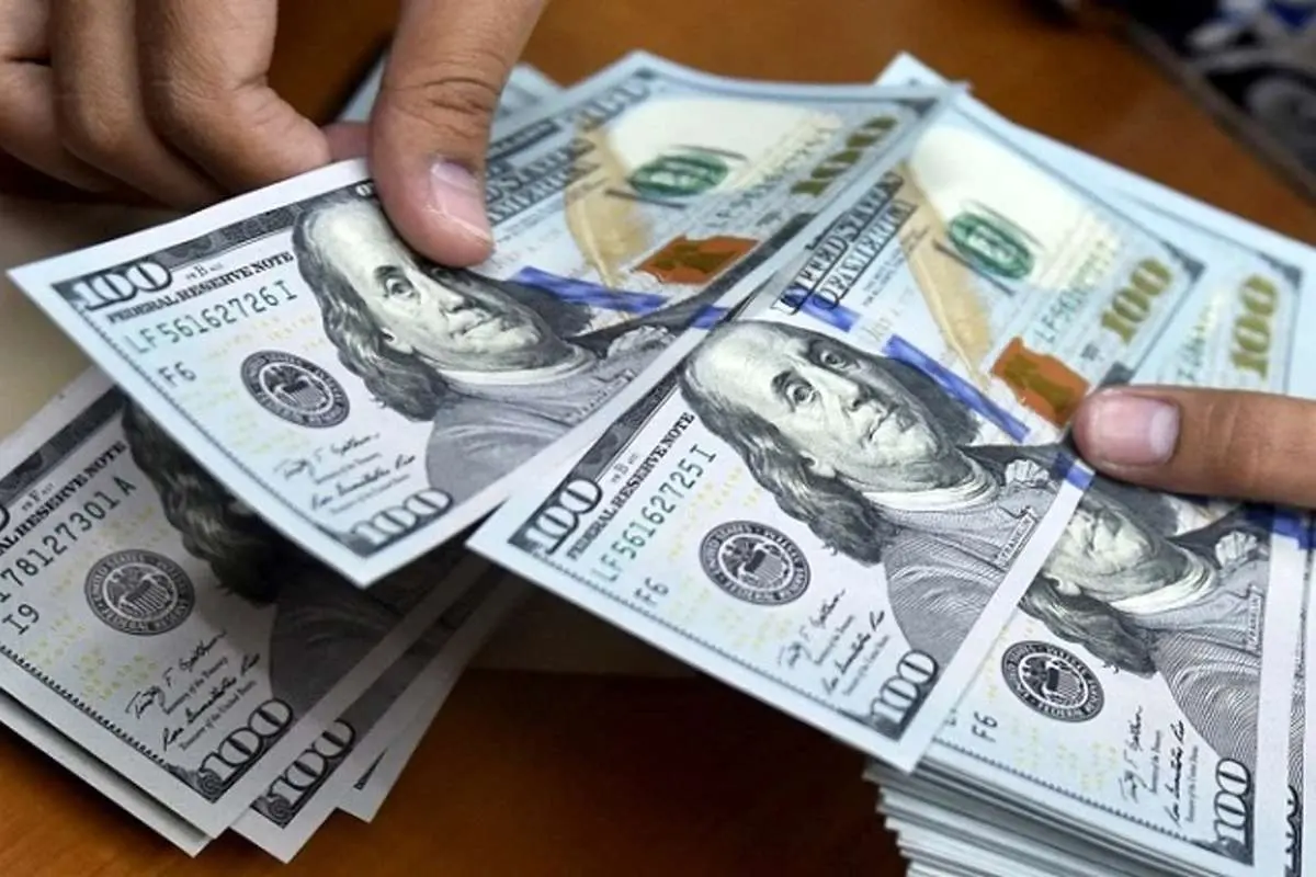 دلار چرا درجا میزند؟