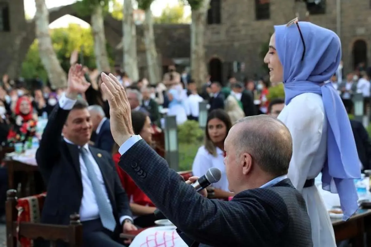 (تصاویر) سفر اردوغان به شهر کُردنشین دیاربکر