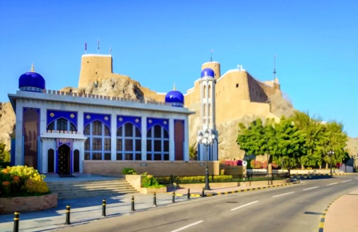 سفارت ایران خطاب به ایرانیان مقیم عمان: حتما واکسن کرونا بزنید!