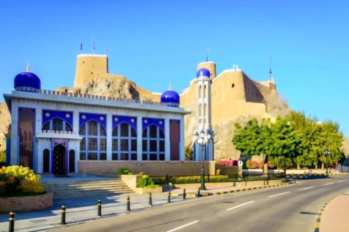 سفارت ایران خطاب به ایرانیان مقیم عمان: حتما واکسن کرونا بزنید!