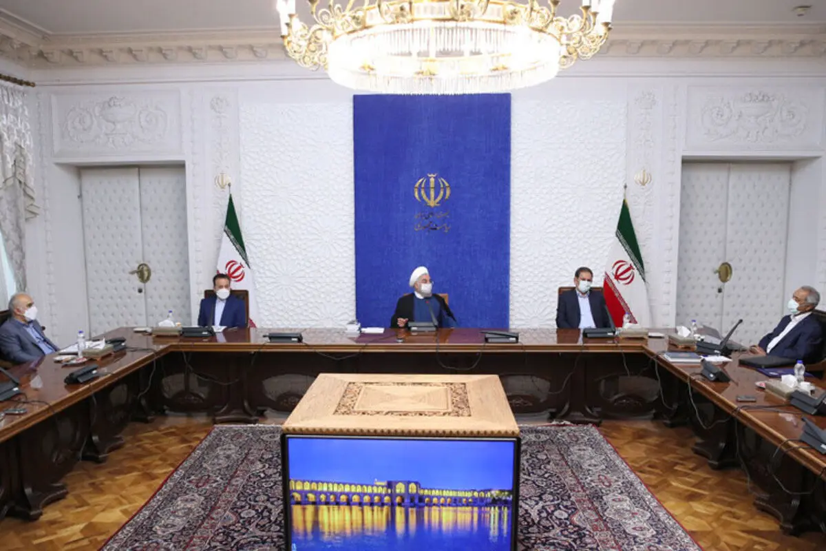 روحانی: ستاد اقتصادی دولت در نقش ستاد جنگ بود
