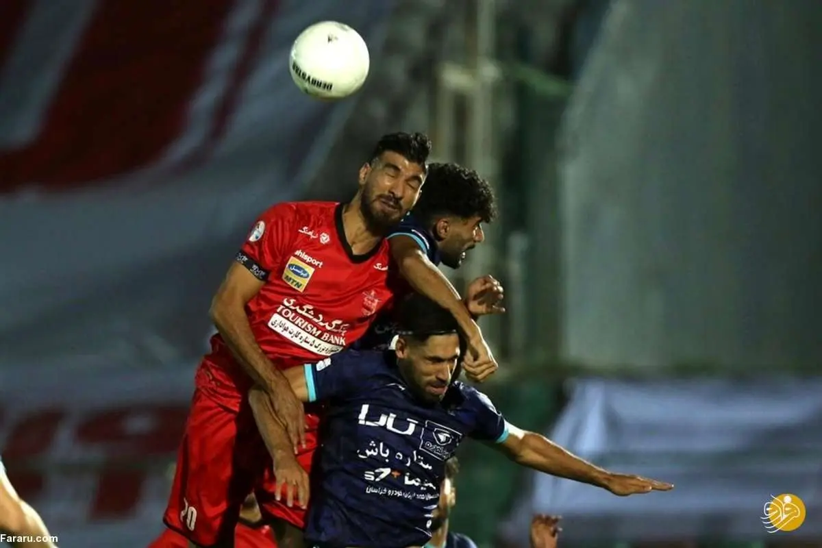 معاوضه ستاره سپاهان با مهاجم پرسپولیس؟