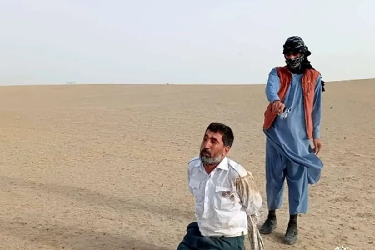 (تصاویر +16) اعدام افسر راهنمایی و رانندگی به دست طالبان