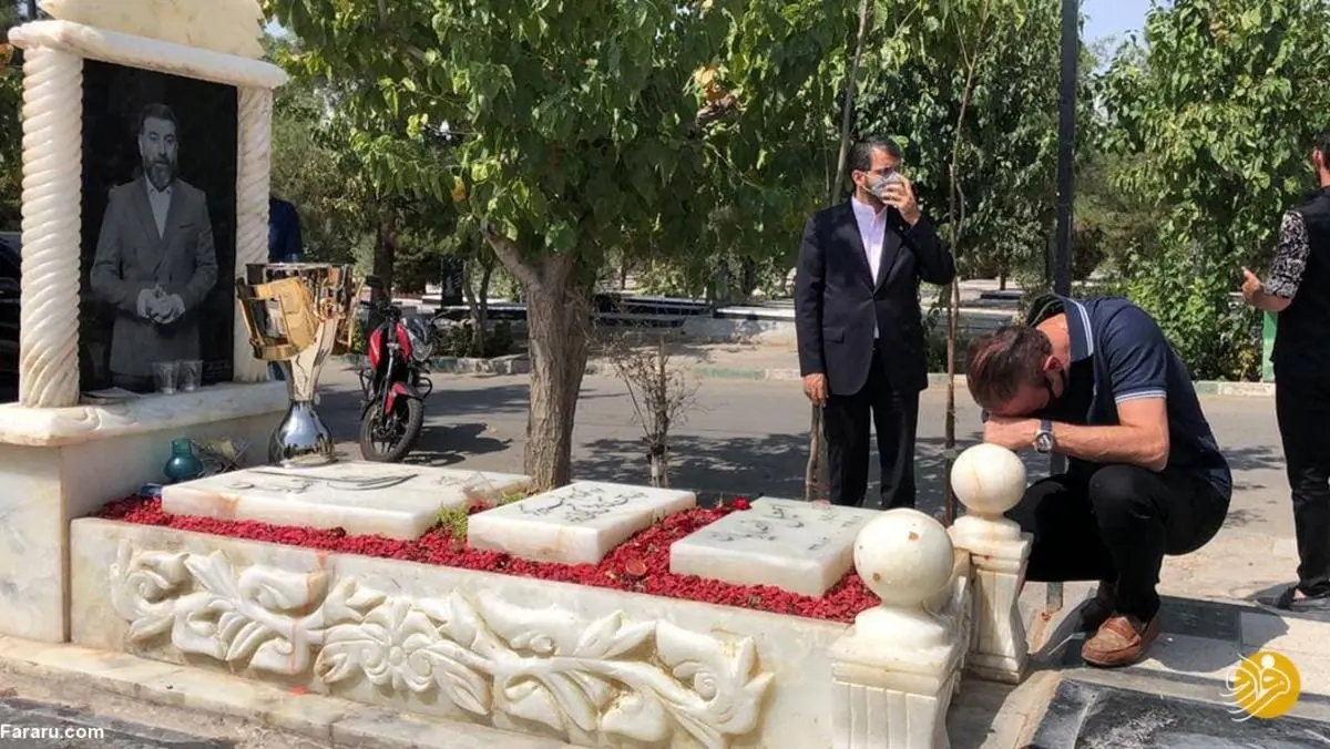 (عکس) پرسپولیسی‌ها بر سر مزار انصاریان و میناوند