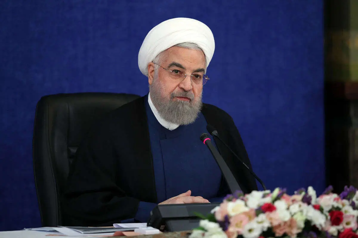 روحانی: از پروژهها تعریف میکنم، تلویزیون میگوید از دولتش تعریف کرد