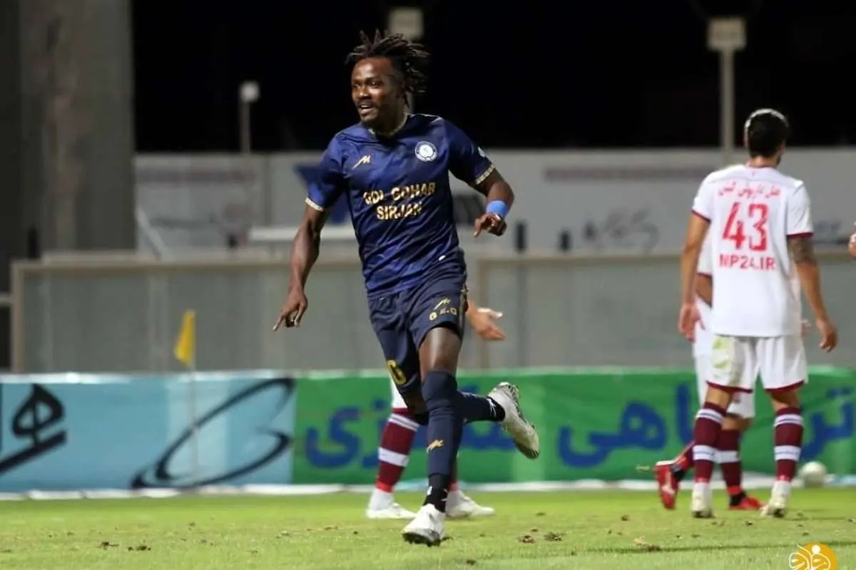 مهاجم سابق پرسپولیس و استقلال از ایران میرود