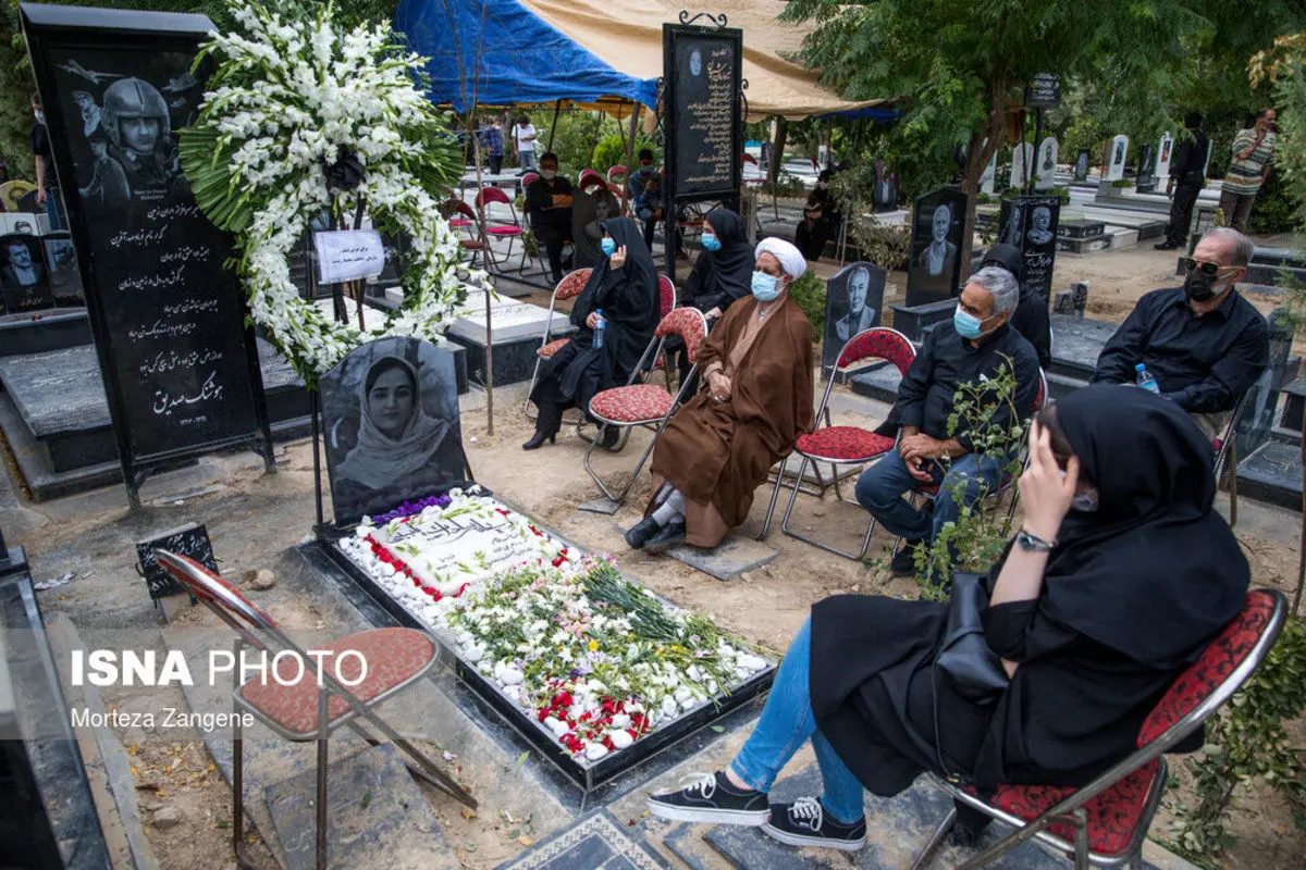 (تصاویر) مراسم چهلمین روز درگذشت «مهشاد کریمی»