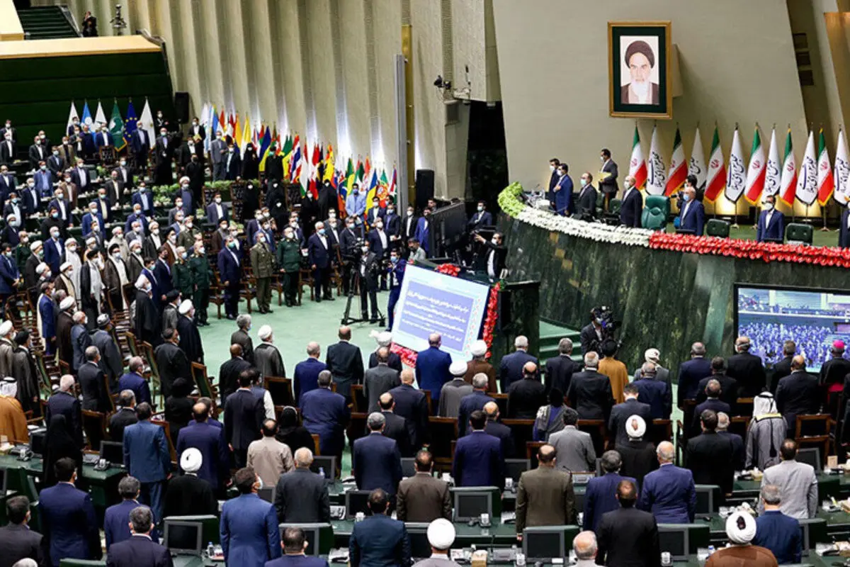 رئیسی: از هر طرح دیپلماتیک که باعث لغو تحریم‌ها شود استقبال می‌کنم