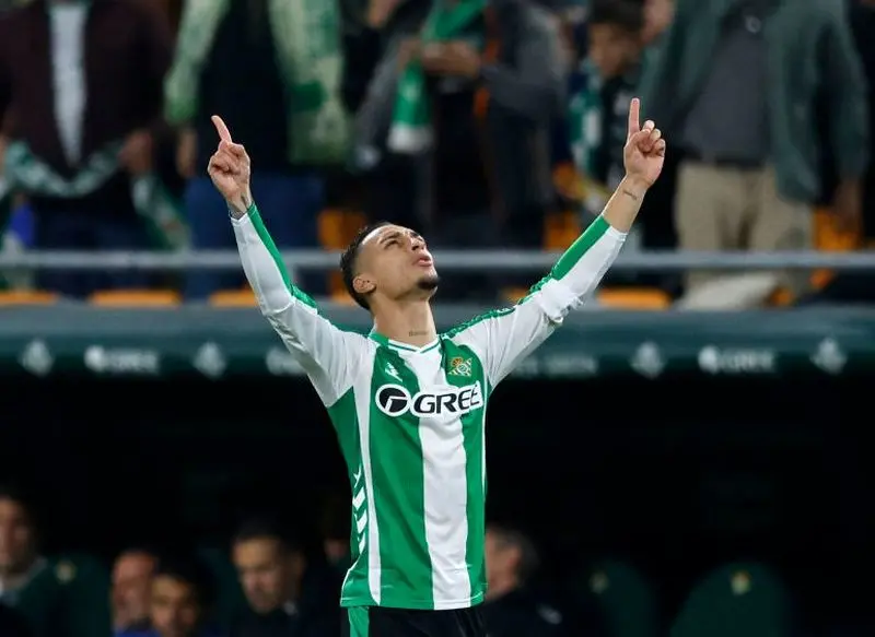 2025-12-06T174224Z_1877962866_UP1ELC61D6NJO_RTRMADP_3_SOCCER-SPAIN-BET-BAR-1765043431