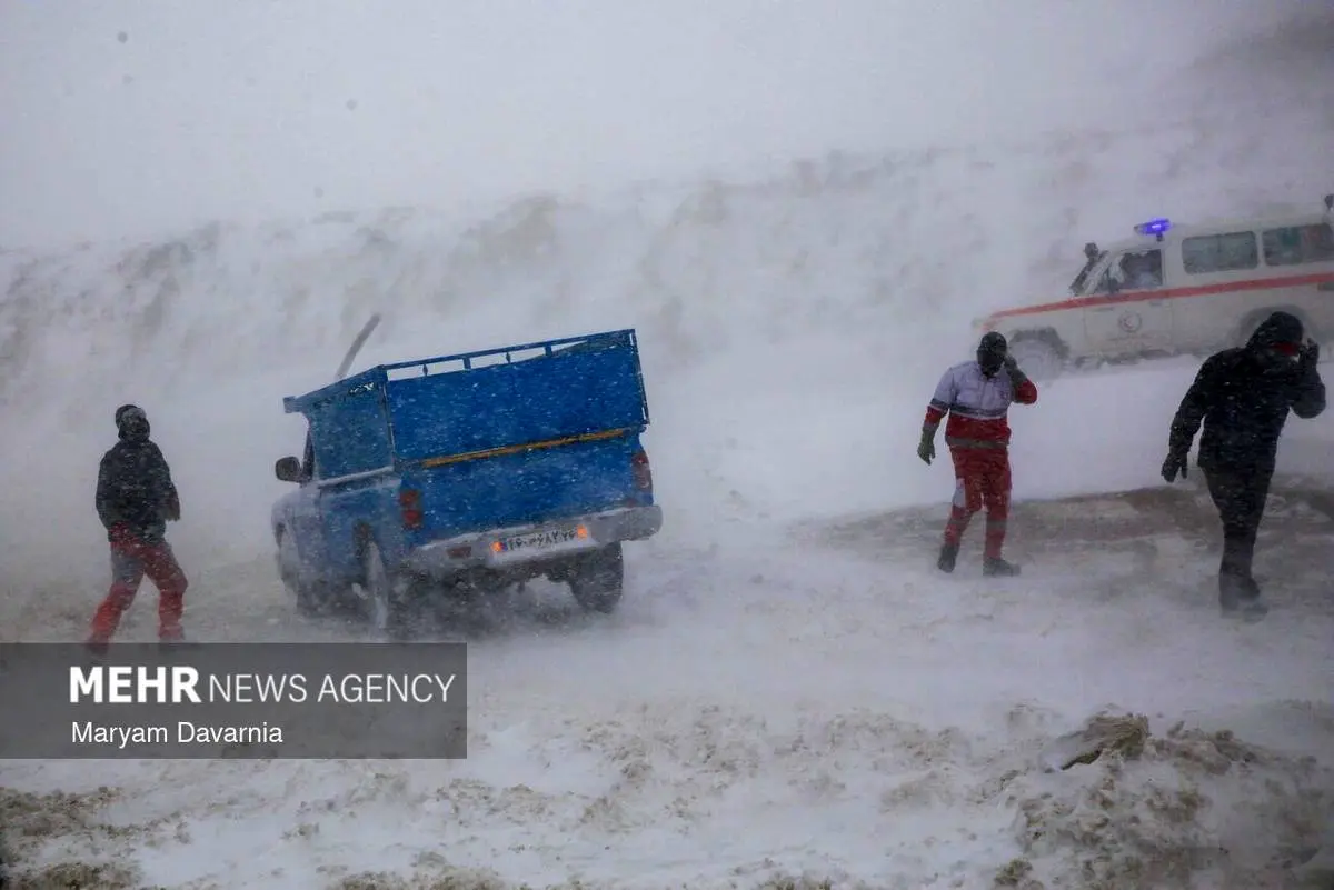 تصاویر؛ گیر کردن خودروها در گردنه برفی امین‌الله بجنورد 4