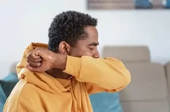 این ریشه گیاهی معجزه‌آسا سرفه خشک را در جا آرام می‌کند!