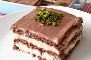 طرز تهیه کیک بیسکوییتی پوینگی؛ کیک یخچالی خاص و خوشمزه 

