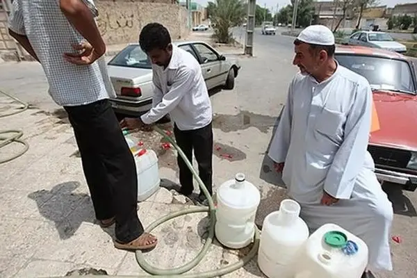 وضعیت آب آشامیدنی مردم کنارسیاه در جزیره قشم