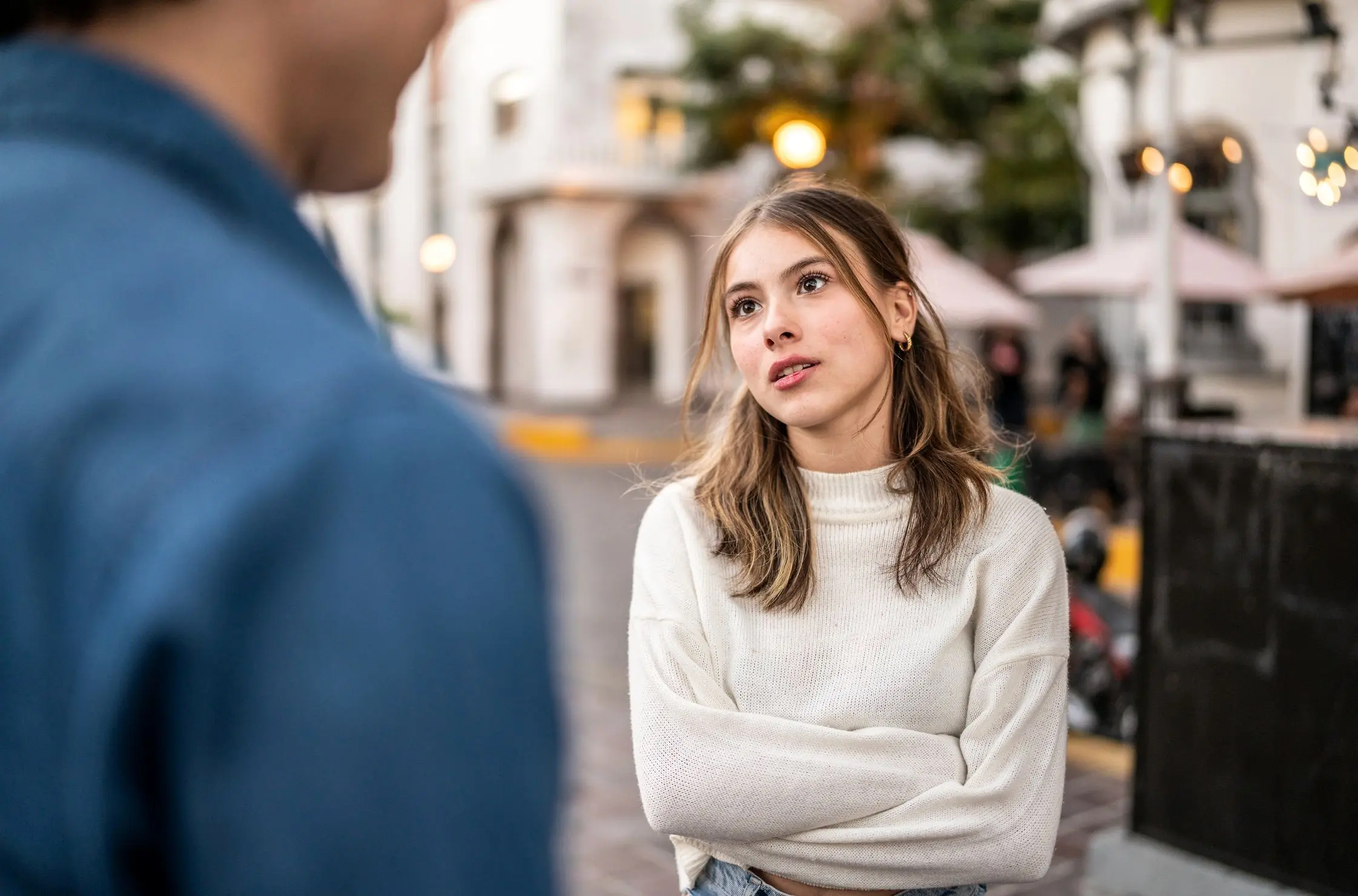 پرچم‌های صورتی در رابطه چیست و چرا باید مراقبشان باشیم؟