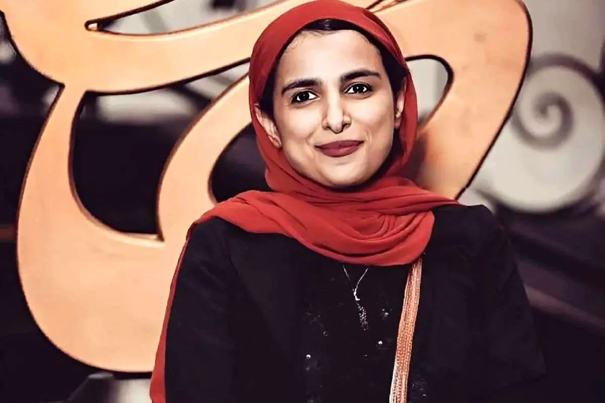 انتقاد روزنامه اصولگرا از توهین زینب موسوی به فردوسی: از یک زن ایرانی قبیح است 