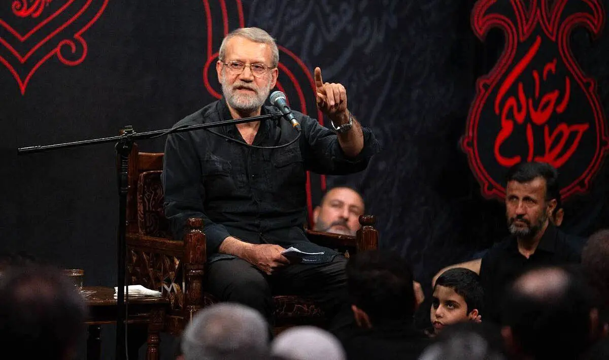 منبر نشینی لاریجانی در هیئت میثم مطیعی؛ پارادوکسی به تمام معنا
